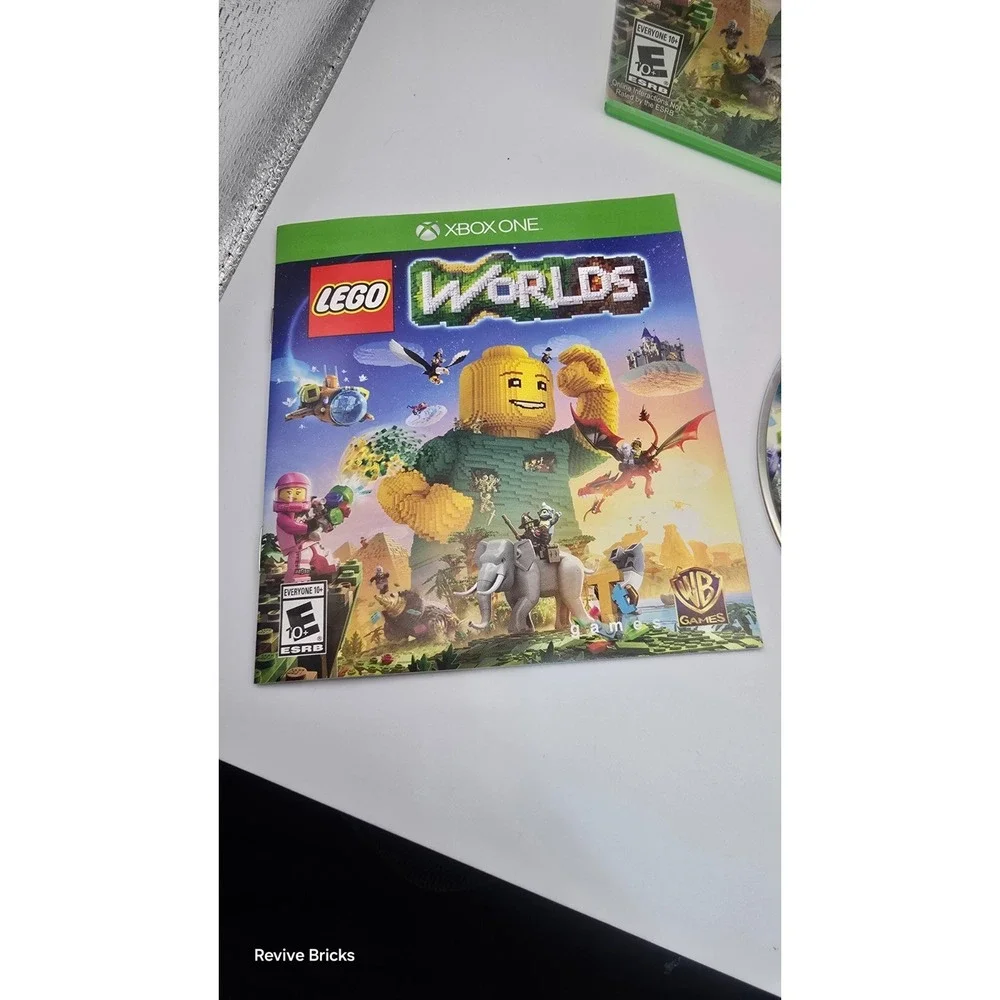 LEGO Worlds (Microsoft Xbox One, 2017) CIB Complete Tested Working‎ Great Cond.